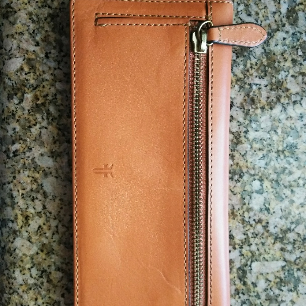 Frye wallet